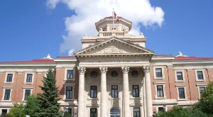 カナダ大学学費