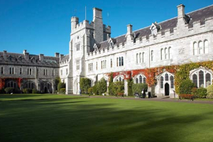 大学キャンパスの建物