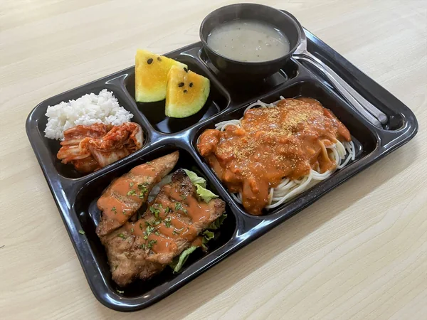 ターゲットの食事例1