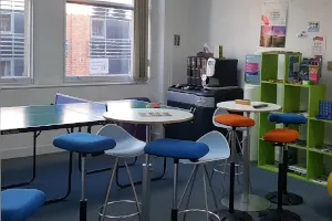 エッセンシャルイングリッシュセンター学生ラウンジ