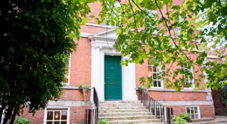 イングリッシュインヨークの学校情報