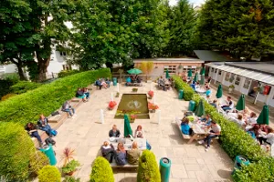 セントジャイルズ・イーストボーン広い中庭ガーデン