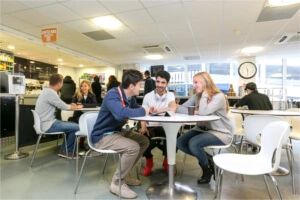 スタッフォードハウス・ケンブリッジ生徒の様子