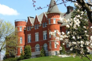 歴史的な建築物も