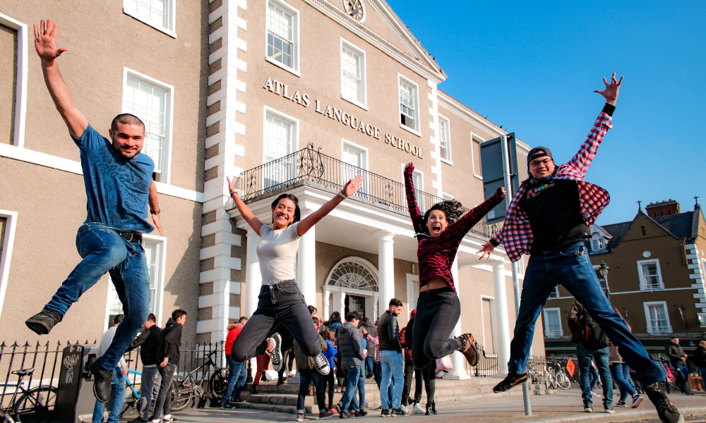 アイルランドの仕事探しに強い!アトラス・ランゲージスクール「ワーホリスターターパック」