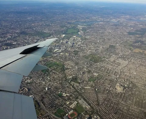 イギリスと日本を結ぶ直行便